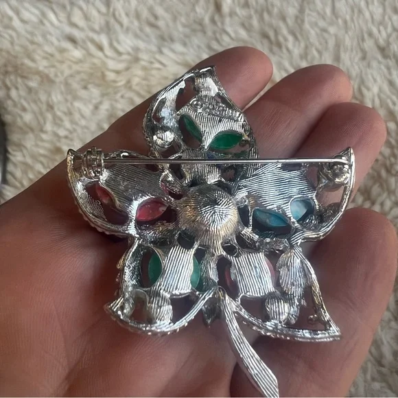 Sarah Coventry Vintage Silver Toned Leaf Brooch - Picture 7 of 13